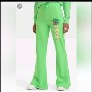 Women's Star Wars branded green pull on sweat pants